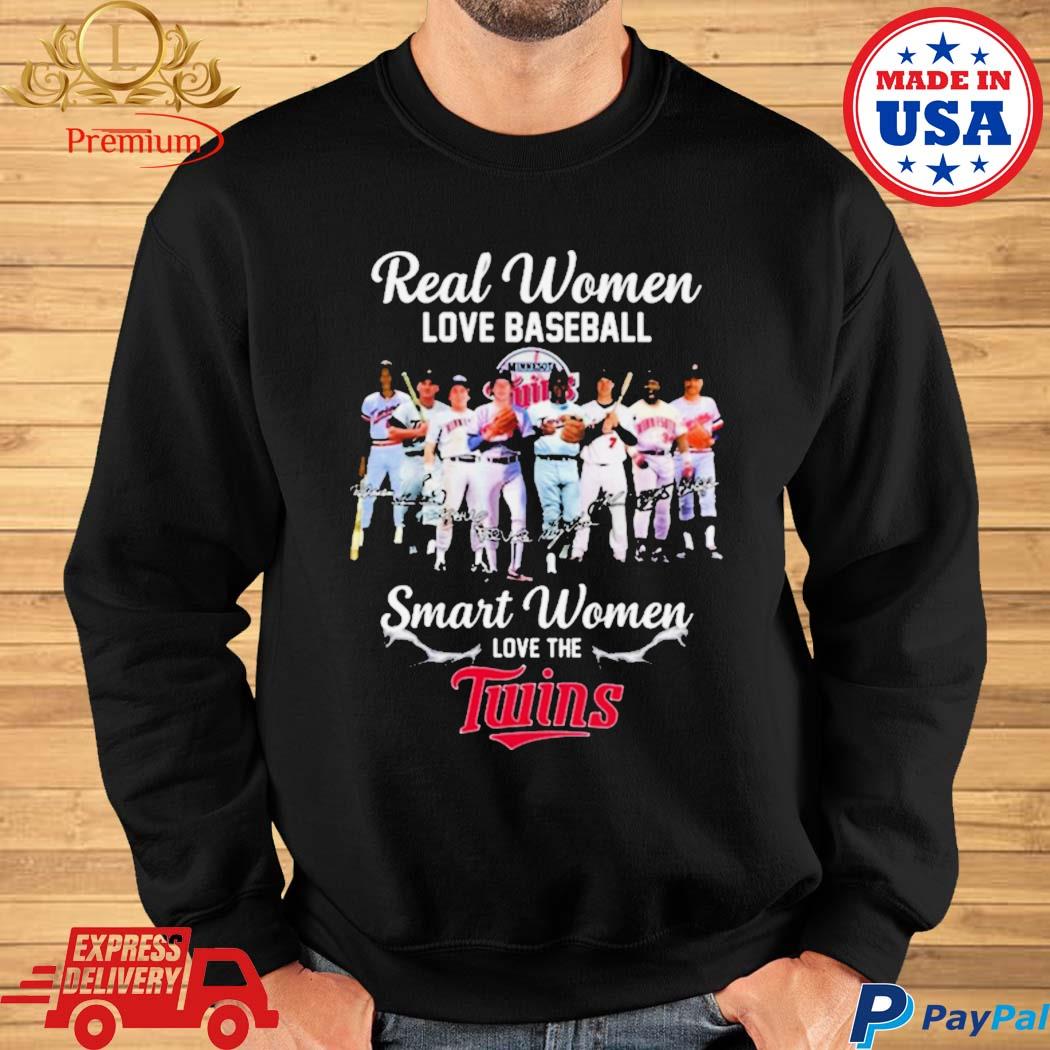 Official never underestimate a woman who understands baseball and loves  Minnesota Twins signatures shirt, hoodie, sweater, long sleeve and tank top