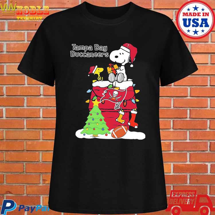 Christmas Snoopy Tampa Bay Buccaneers Shirt